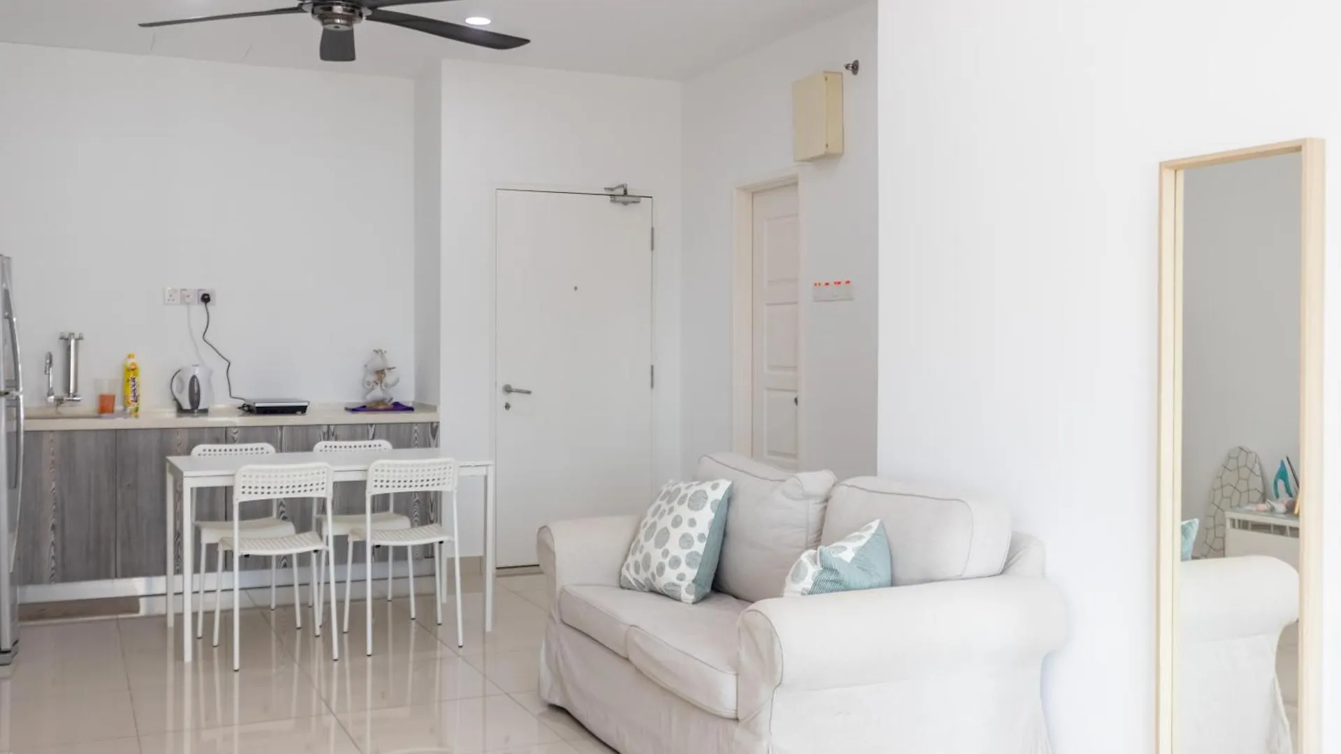 Mansion One, Near Gurney Apartment George Town